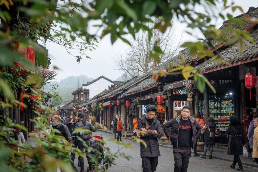 分手后男朋友找的对象跟前任相似，我会尴尬吗？游戏画面